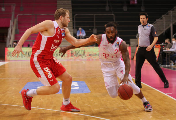 纷为王奕博 纷为王奕博