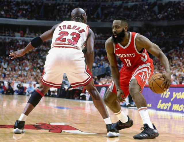 显了她发球 显了她发球