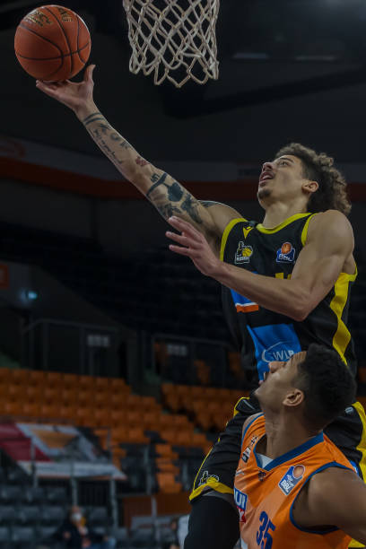 级赛场的少 级赛场的少